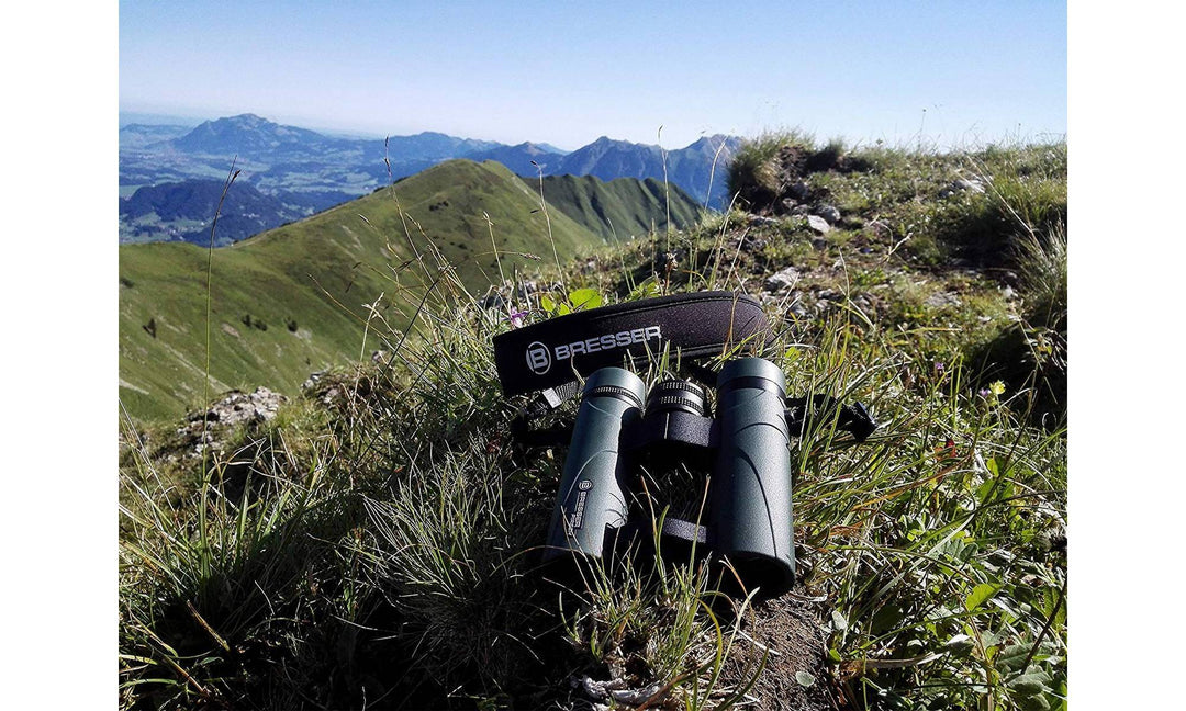 Bresser Pirsch 8x26 Binoculars + Gift