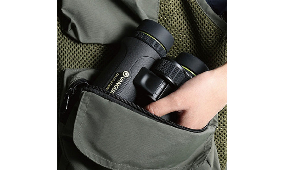 Vanguard Endeavor ED II 8x42 Binoculars + Gift