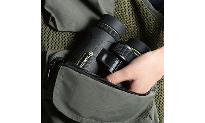 Vanguard Endeavor ED II 8x32 Binoculars + Gift